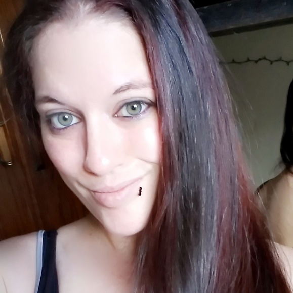 Meet your Posher, Crystal - Picture 1 of 1